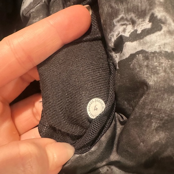 Lululemon Wunder Puff Cropped Jacket Aquila Sz 4 - Picture 9 of 11